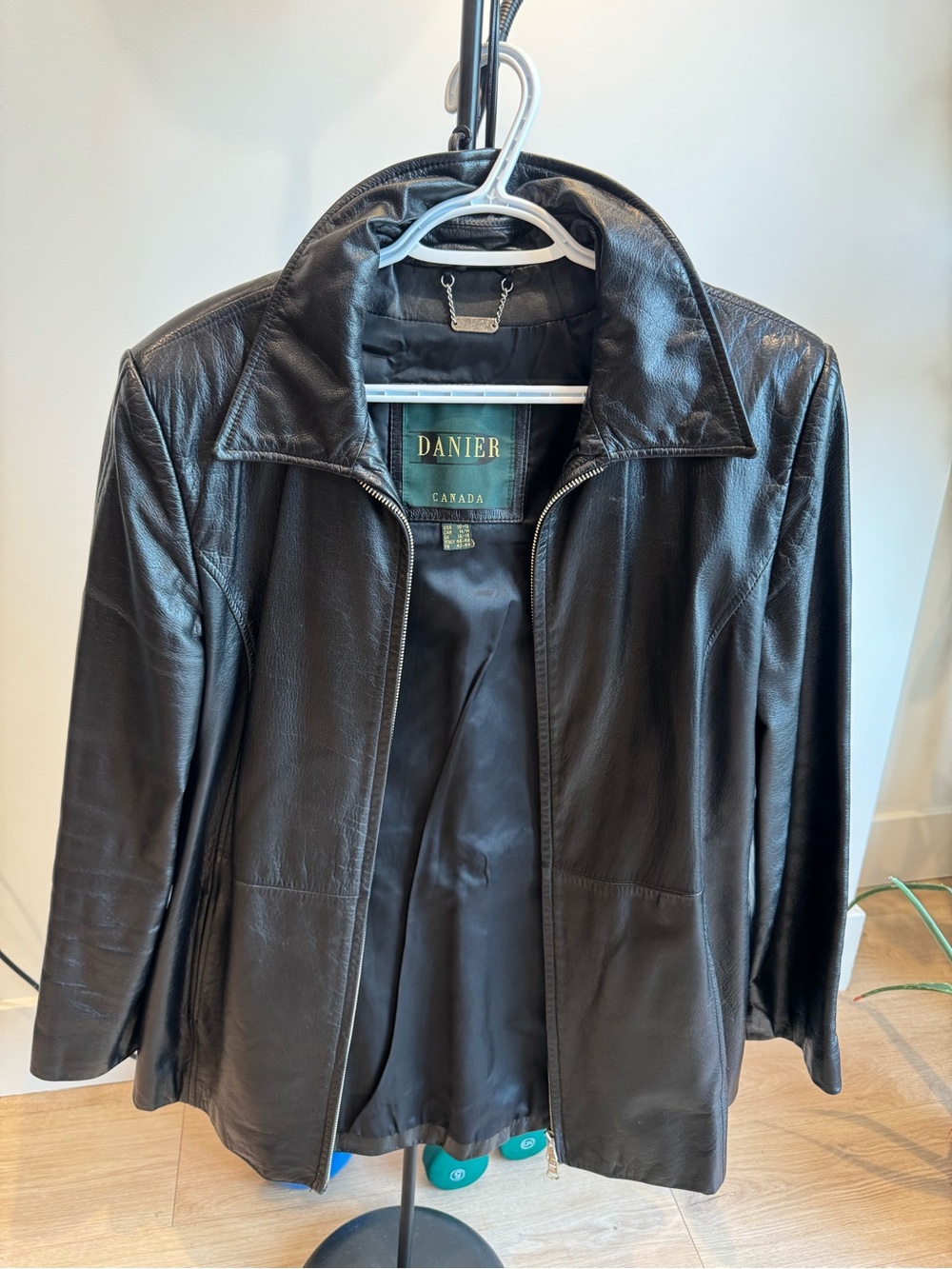 Vintage Danier Black Leather Zip Jacket with Gold-Tone Zipper